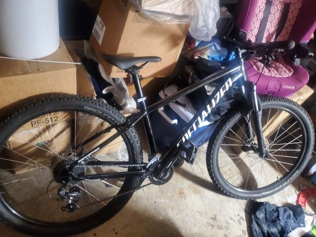 Specialized Rockhopper Mountain Bike