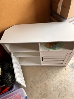 White Corner TV Stand With Louvered Doors 