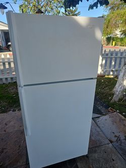 Refrigerator whirlpool