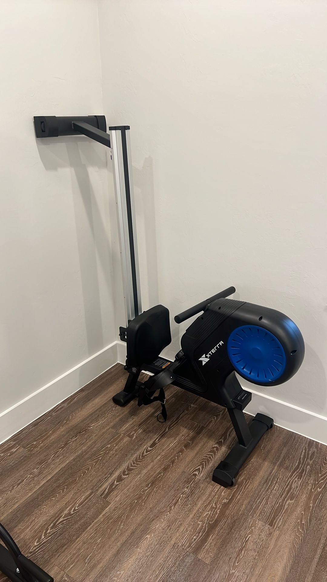 XTERRA Fitness ERG220 Magnetic Rower - Like New