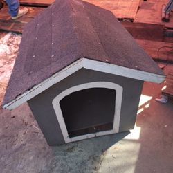 Customize Small Dog House Approximately 3'x2'