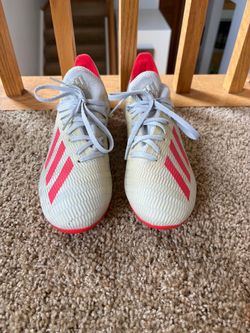 Soccer cleats