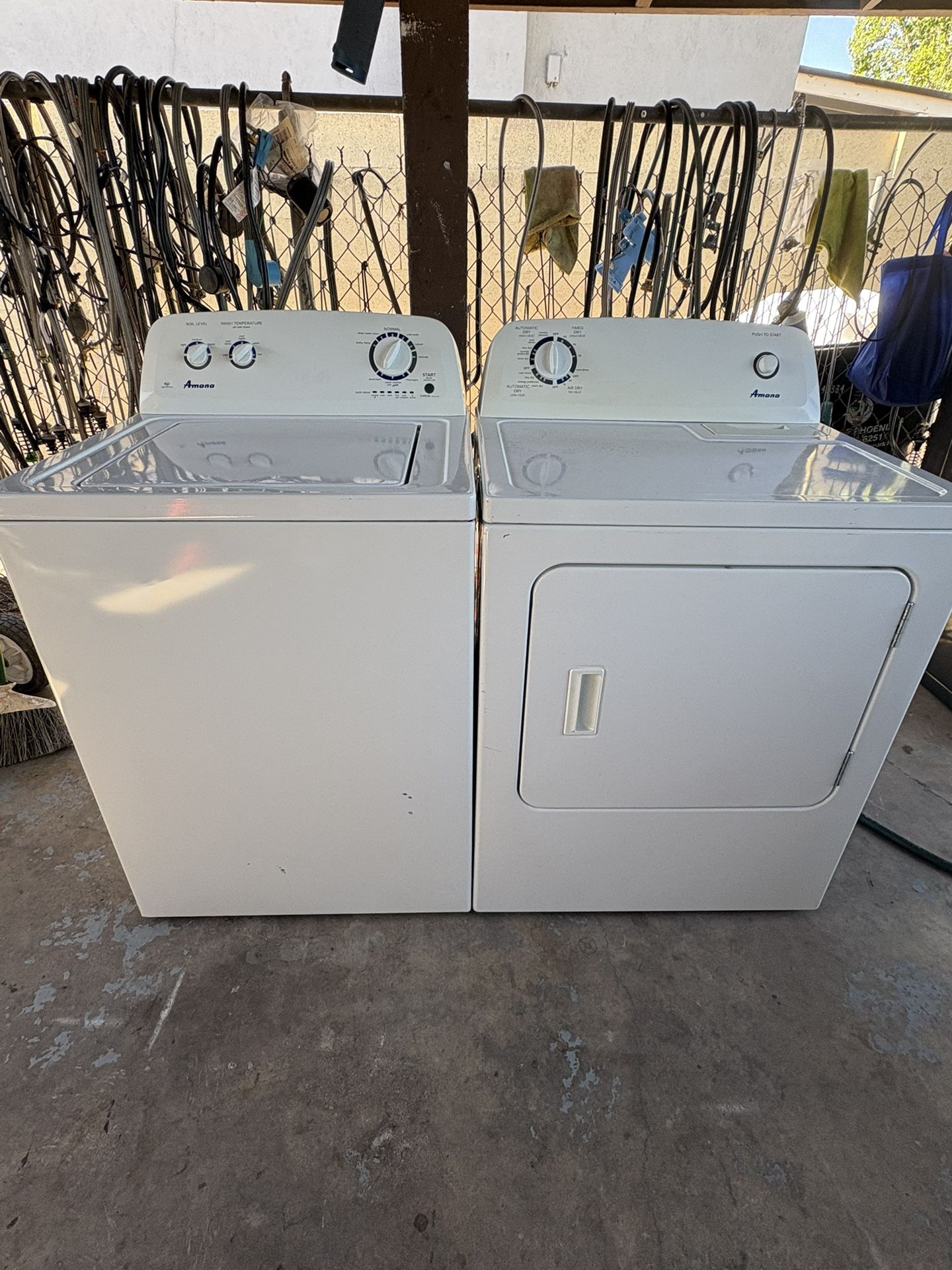 Washer And Dryer Electric Amana SET