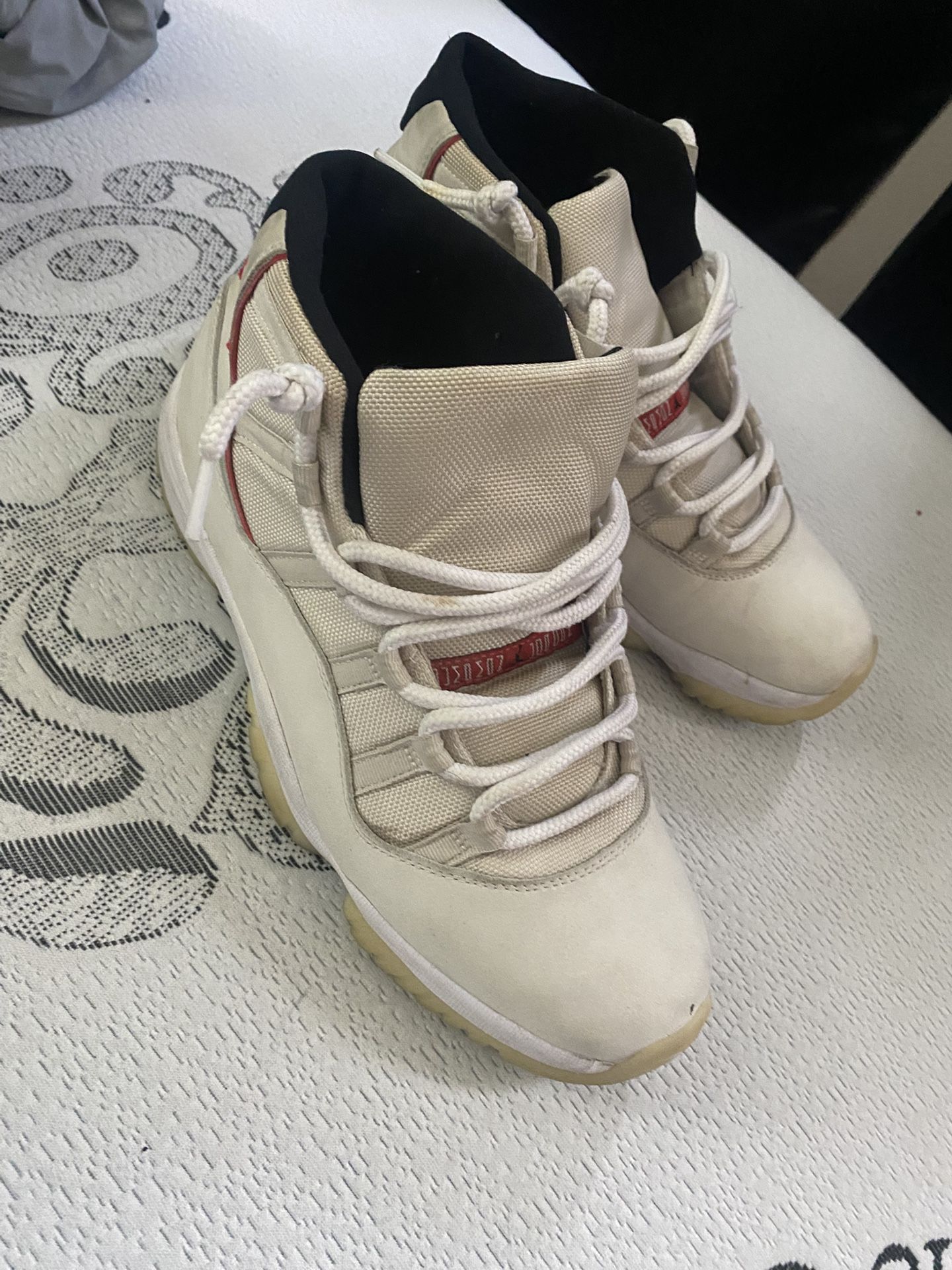 Air Jordan 11 Platinum Tint