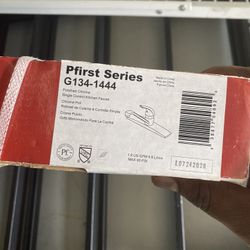 Pfirst Series sink faucet