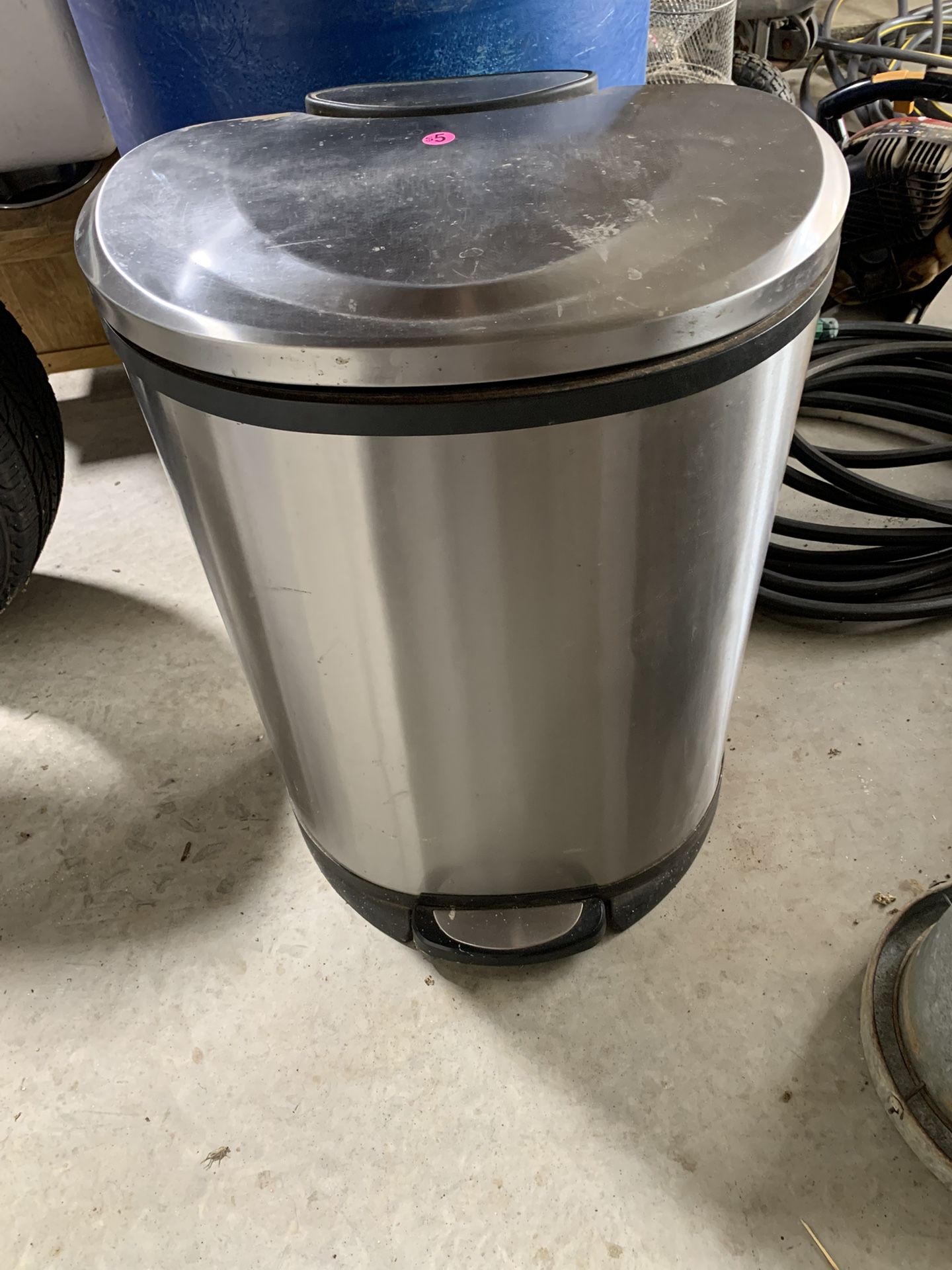 Stainless steel Trash Can With Foot Pedal 