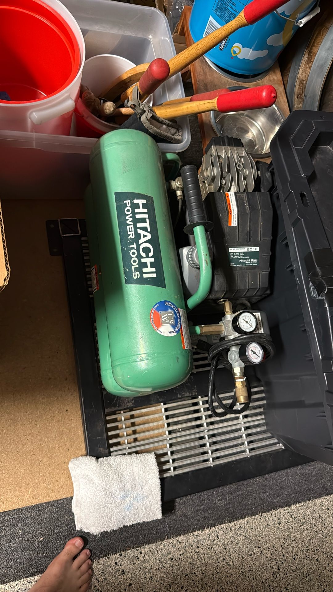 Hitachi Compressor