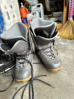 Skiing Shoes