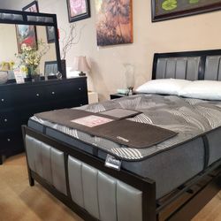 4pc Queen Bedroom Set 