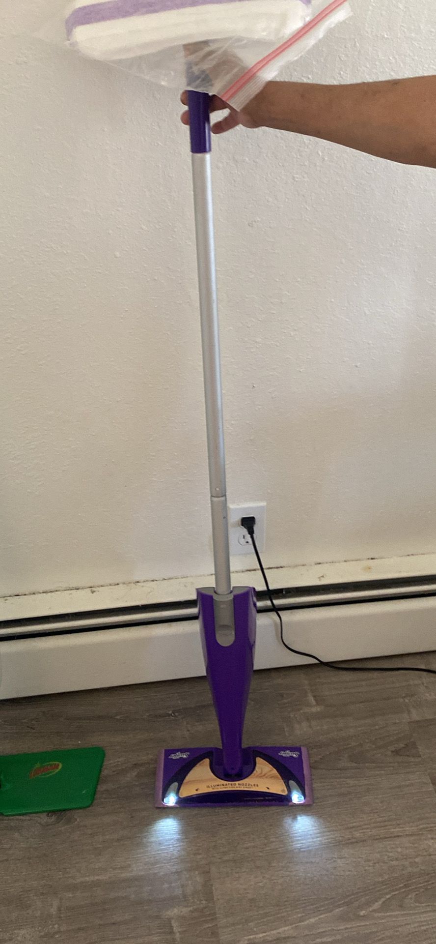 Libman & swifter illuminated nozzles