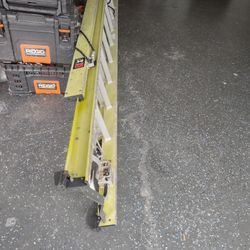 Extension Ladder 24'