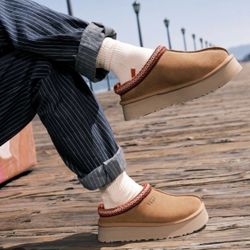 UGG  Tazz Suede Mule Slippers -NO Tag or Box -STORE DISPLAYS whit minimal signs of wear ( inside/outside) from being tried on-as posted- Please Check 