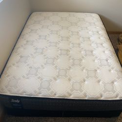 Full Size Mattress And Box Spring 