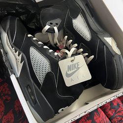 Jordan 5 Reimagined Black Metallic Size13