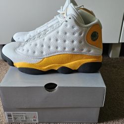 Jordan 13 del sol size 9.5M