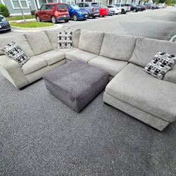 FREE Local Delivery 🚚- Grey 3 pcs sectional couch sofa set w/ ottoman