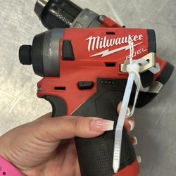 Milwaukee Drill 
