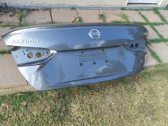 2020 nissan altima trunk