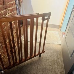 Expandable Wooden Pet Gate