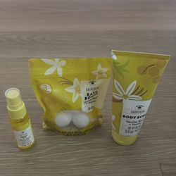 Bolero Vanilla Bean + Honey Bath Set – Bath Bombs, Scrub & Body Oil (New)