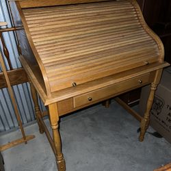Small Roll Top Desk