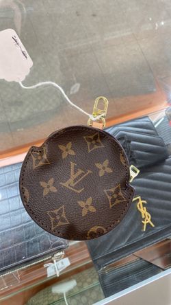 Louis Vuitton Pochette Round