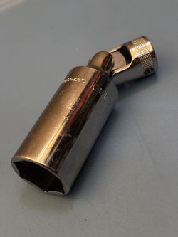 Snap-on Tools 3/8" Drive 6-Point SAE 13/16" Flank Drive® Universal Spark Plug Socket