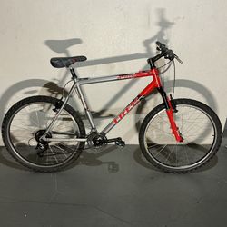 BICYCLE TREK 21 SPEED SIZE 26 BRAND NEW 
