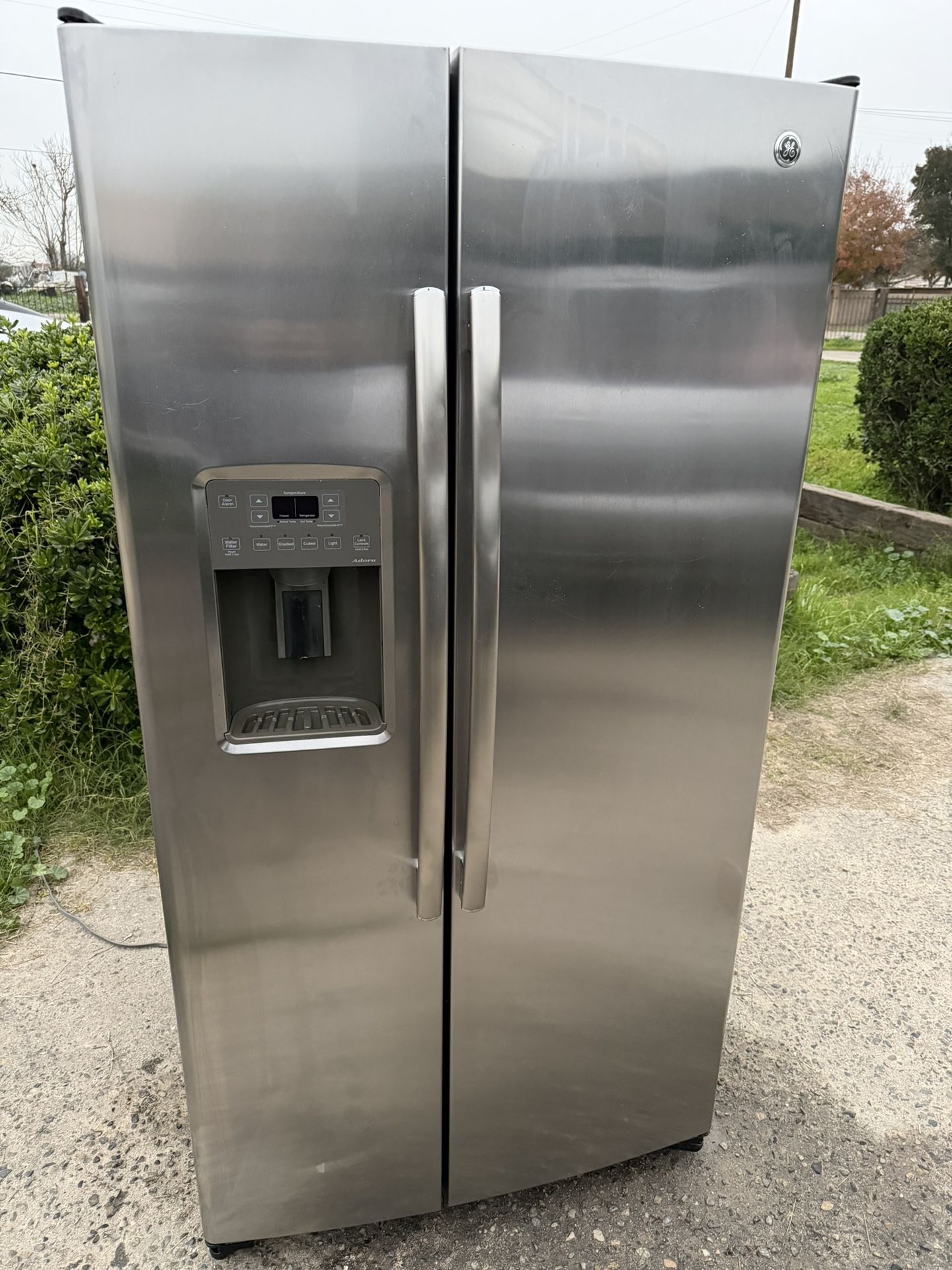 GE Side By Side Refrigerator