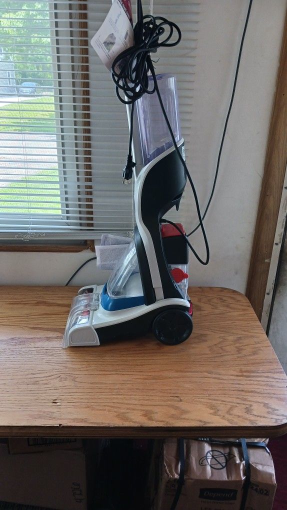 Hoover FH50700 PowerDash Pet Compact Carpet Cleaner