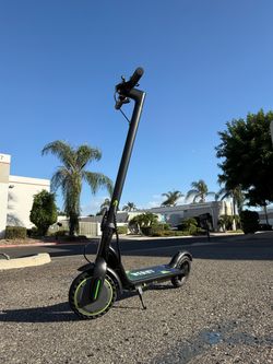 19mph Electric foldable E-Scooter 36V 8.5" Solid Tire 350W Motor App adults kids bike Ebike charger