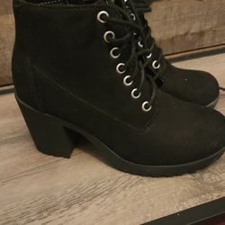 Womens Boots