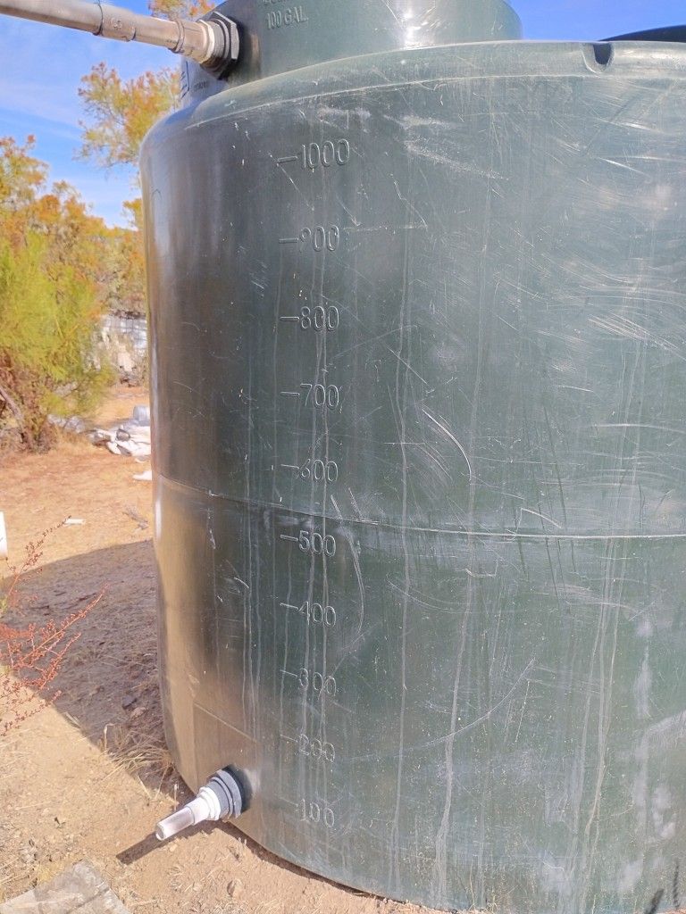 WATER TANK 1000 GALLON