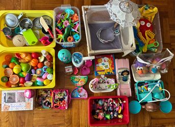 Toys for girls HUGE lot p/up Sheepshead Bay Brooklyn NY