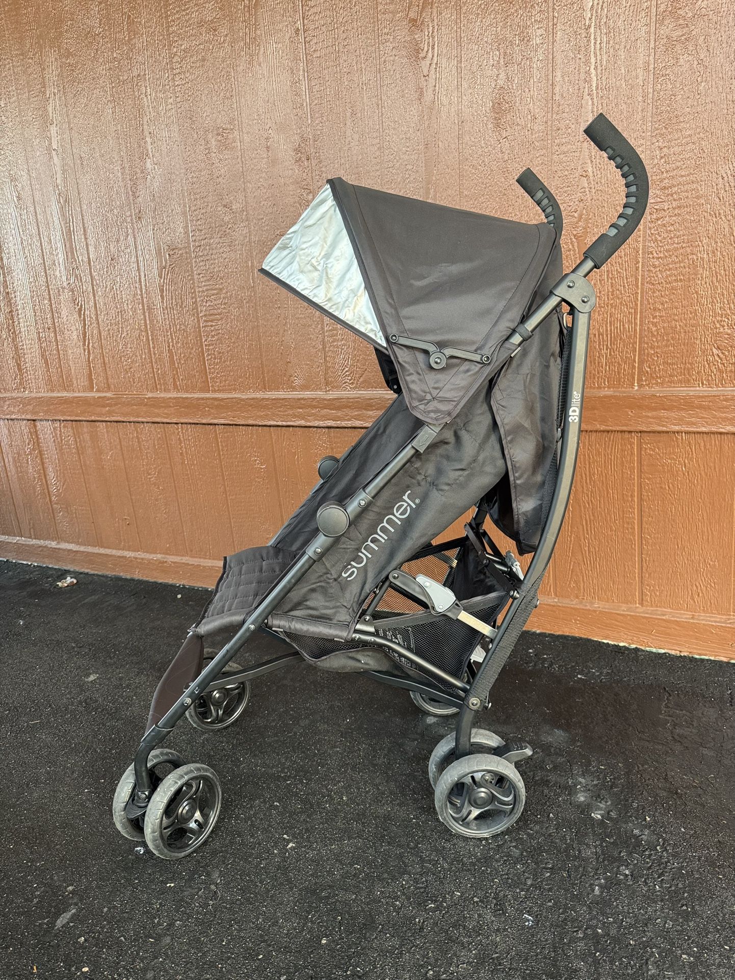 LIKE NEW Summer 3Dlite Stroller