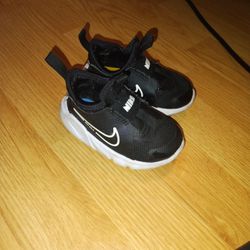 Nike Girl/Boy Toddler Shoes Size 5