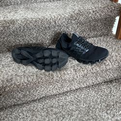  SKDOIUL Black Trail Shoes Men Black Men's Tennis Shoes Black Men Running Shoes mesh Breathable Slip on Fashion Sneakers Youth Boys Trail Walking Shoe