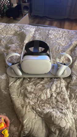Oculus Quest 2 VR Headset with Controllers