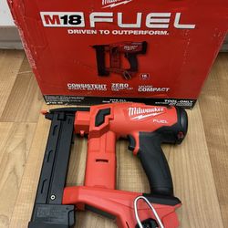 Milwaukee M18 FUEL 18-Volt Lithium-Ion Brushless Cordless 18-Gauge 1/4 in. Narrow Crown Stapler (Tool-Only)