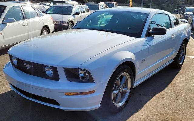 2005 Ford Mustang