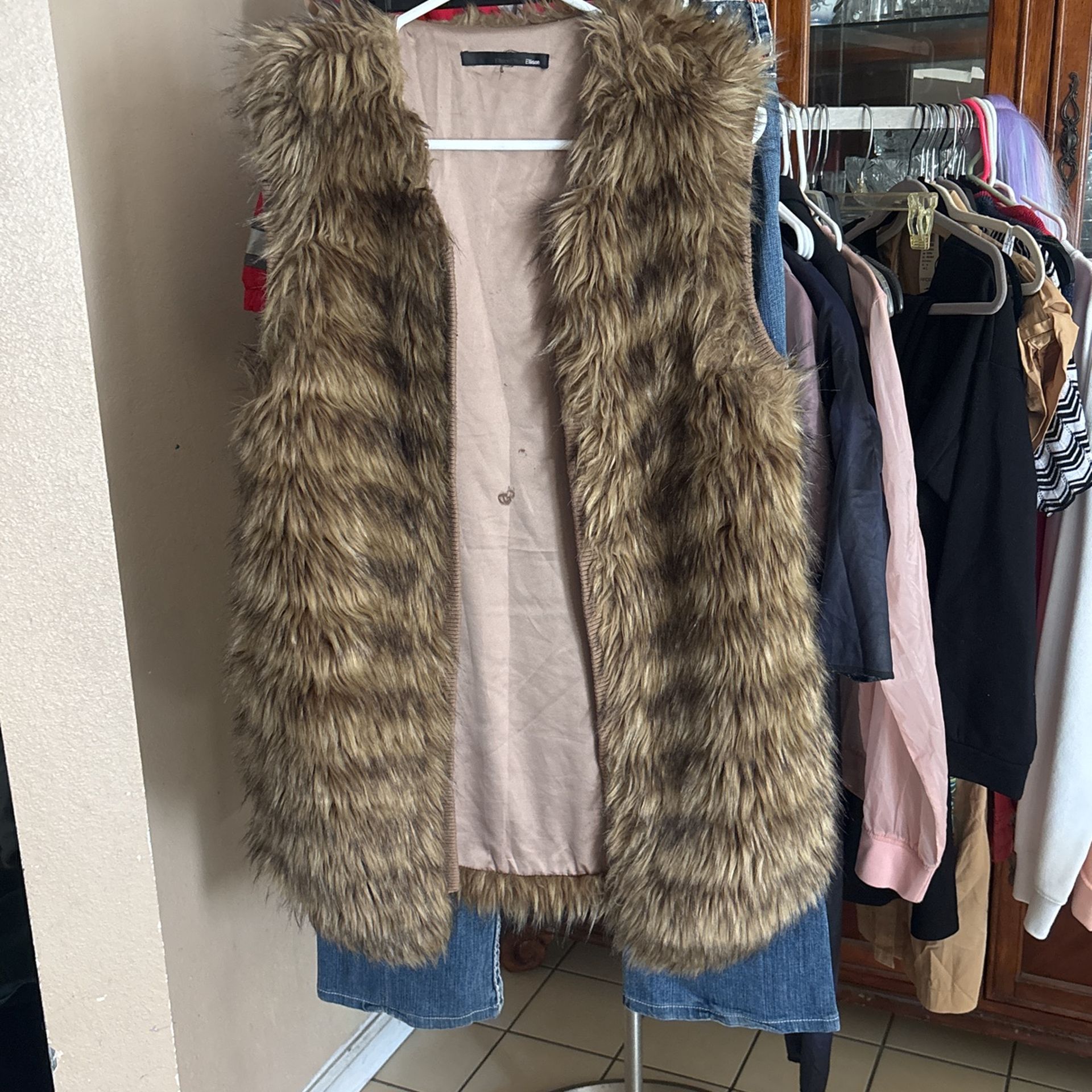 Faux Fur Sleeveless Vest