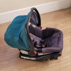 Car Seat For Baby/Infant Clean and  Good Condition Used 