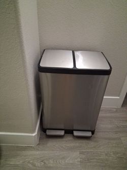 Kitchen Trash Bin with Two Compartment