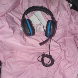 LG G432 Headphones Like New