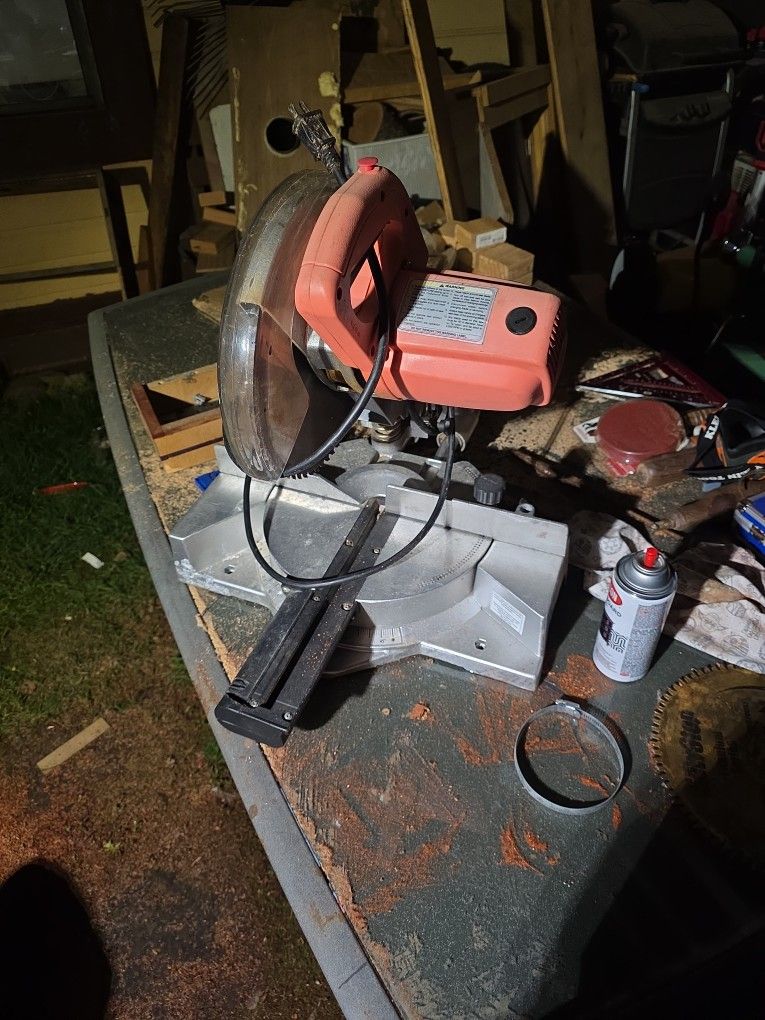 Chicago 10 Inch Slideing Miter Saw
