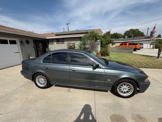 2002 BMW 525i