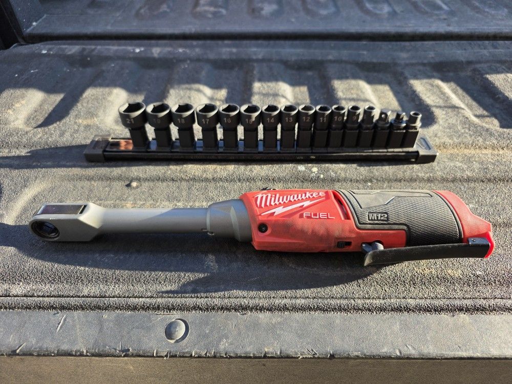 Milwaukee M12 Ratchet