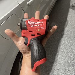 Milwaukee M12 3/8 Impact Wrench SubCompact
