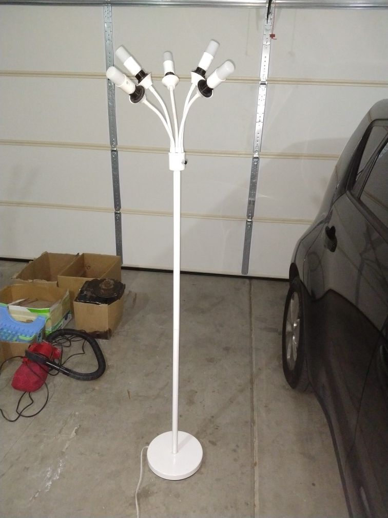 Floor lamp