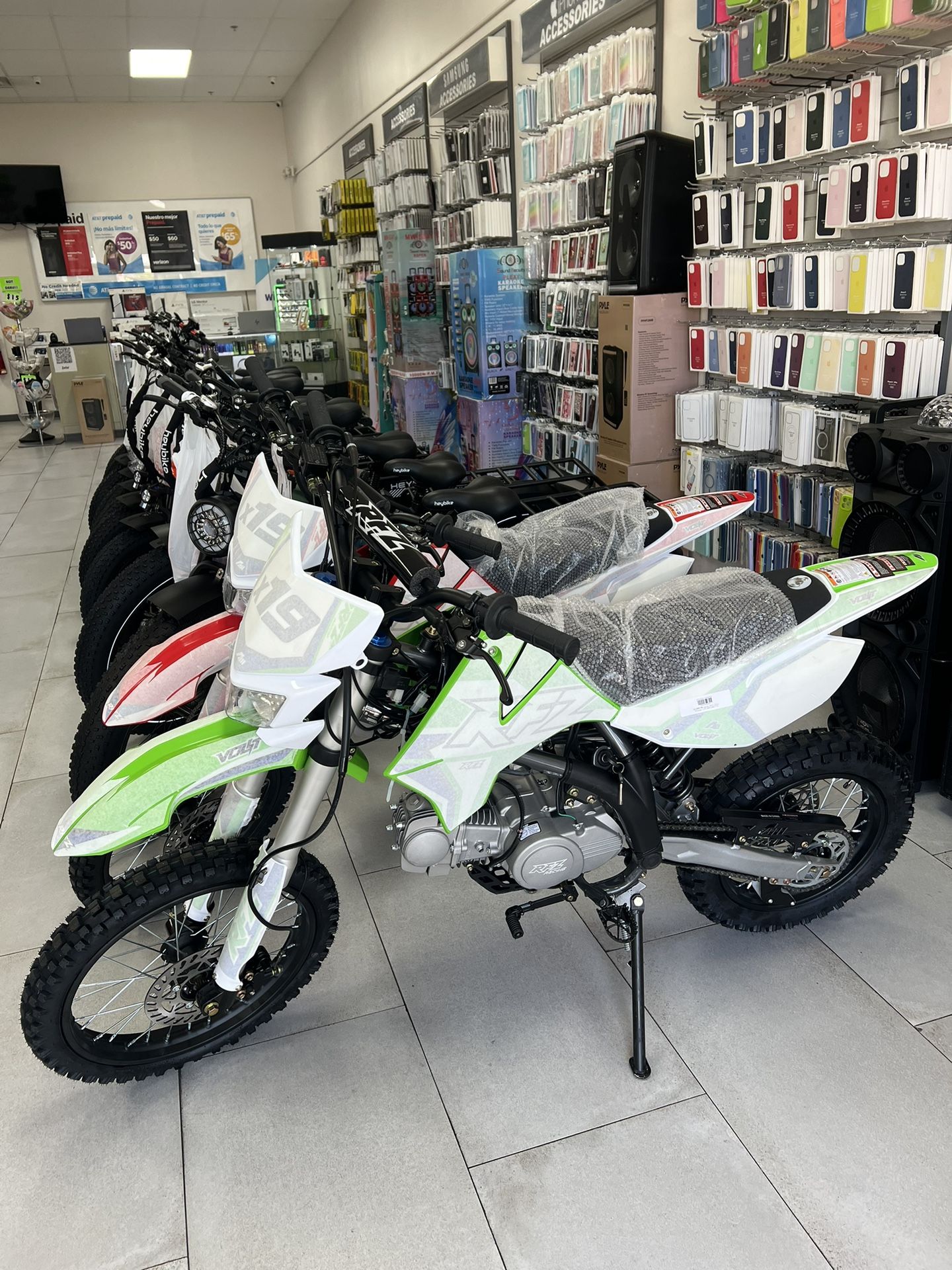 X19 125CC Dirt Bike! Finance For $50 Down Payment!!